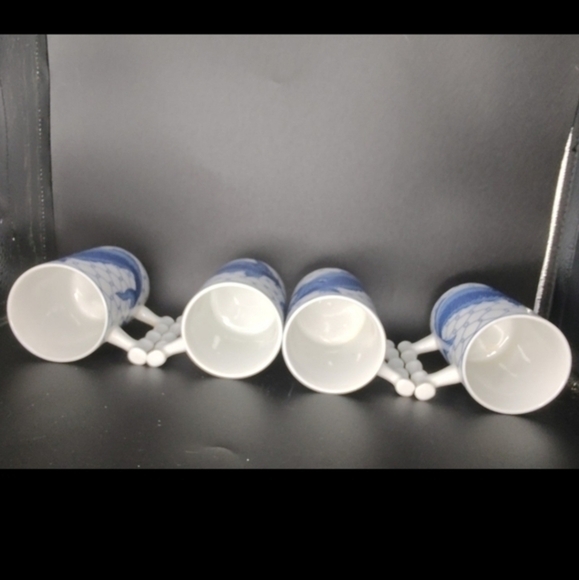 4 Oriental designed coffee cups - Picture 4 of 6